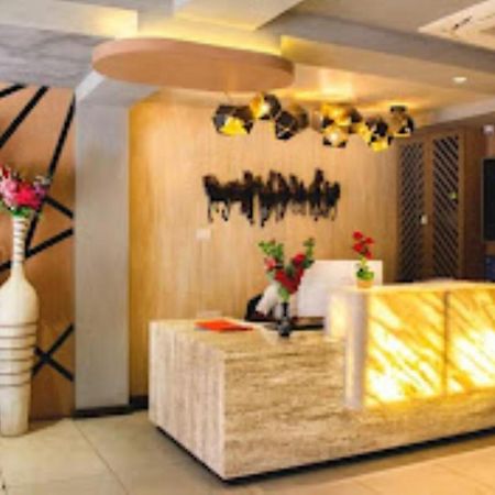Hotel Raj Inn Bhubaneswar Exterior photo